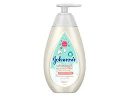 JOHNSON´S BABATESTÁPOLÓ PUMPÁS 500ML COTTONTOUCH (6)