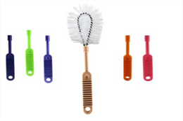 E. BEFŐTTES ÜVEGMOSÓ (70)